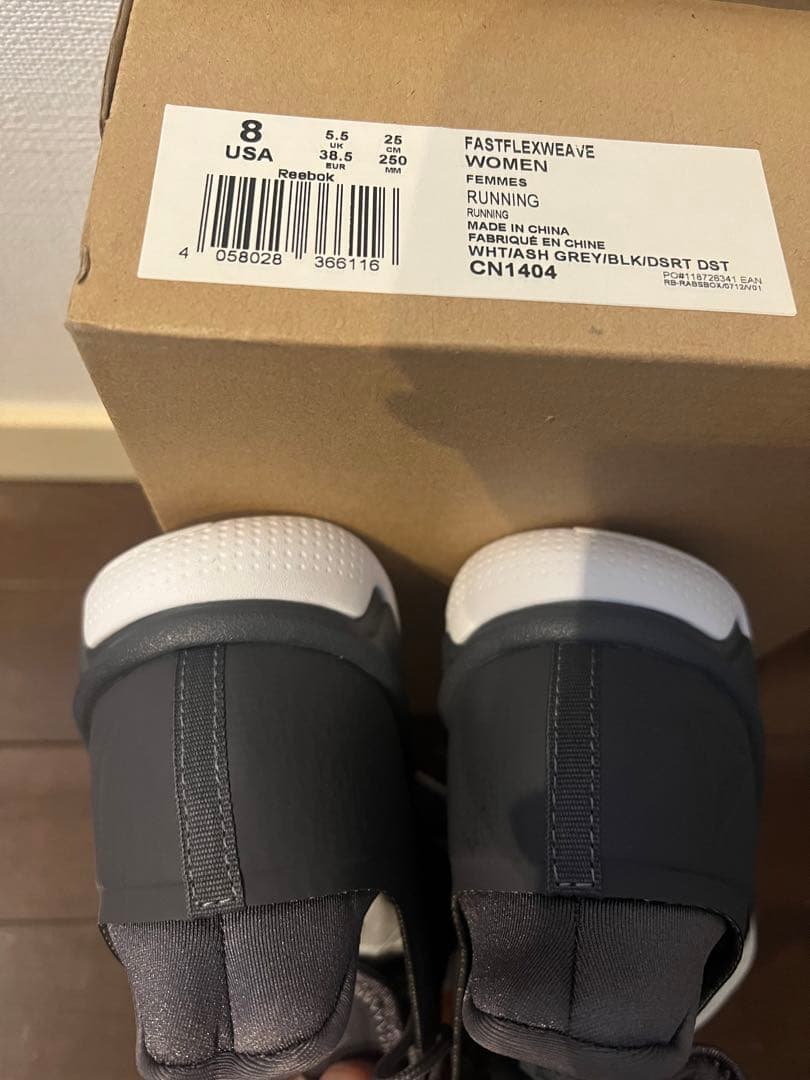 【新品】Reebok FAST FLEXWEAVE ランニングシューズ 8 女性