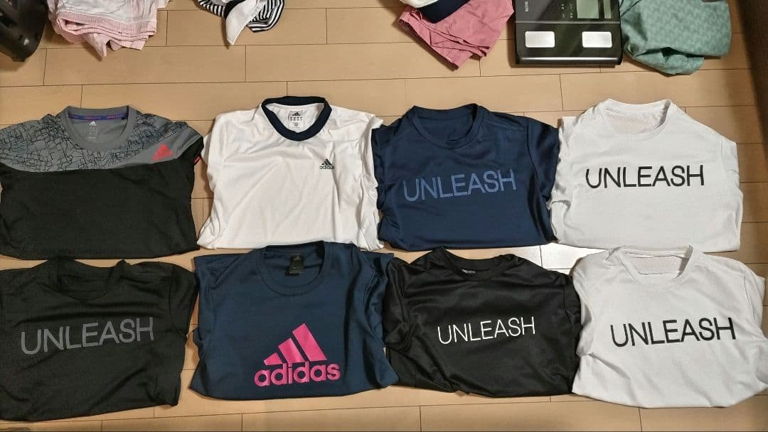 adidas　ゲームシャツやトレーニングウェア数回着用の美品もあります。