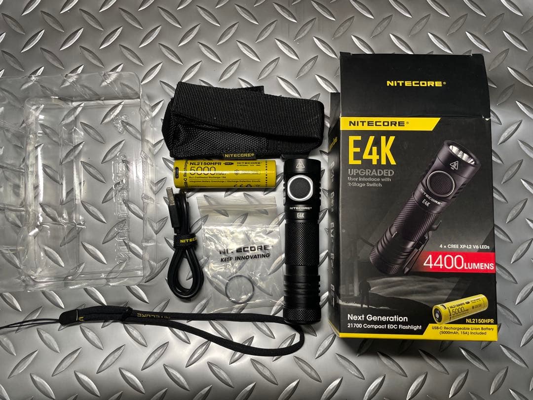 ■ NITECORE(ナイトコア)E4K 4×CREE XP-L2 4400lm