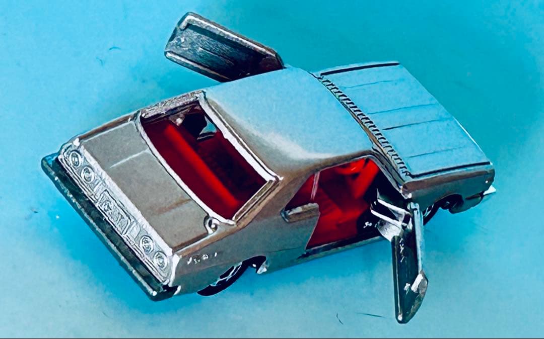 トミカ黒箱 61 ニッサン スカイライン 2000GT-E-S