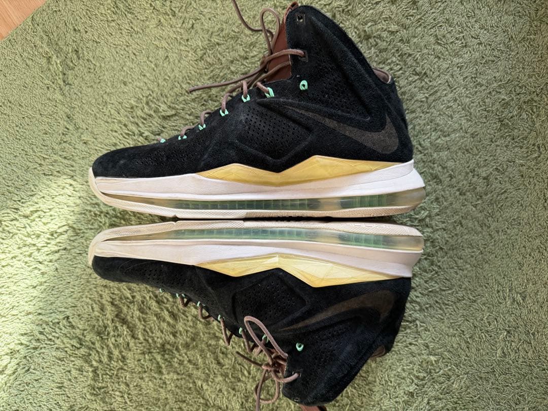 Nike LeBron 10バスケットスニーカー限定品
