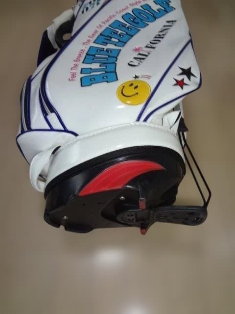 ブルーティー（BLUE TEE GOLF）スタンド式キャディバッグUSED美品