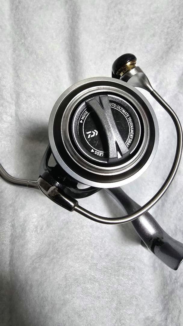 Daiwa CALDIA 2500 スピニングリール