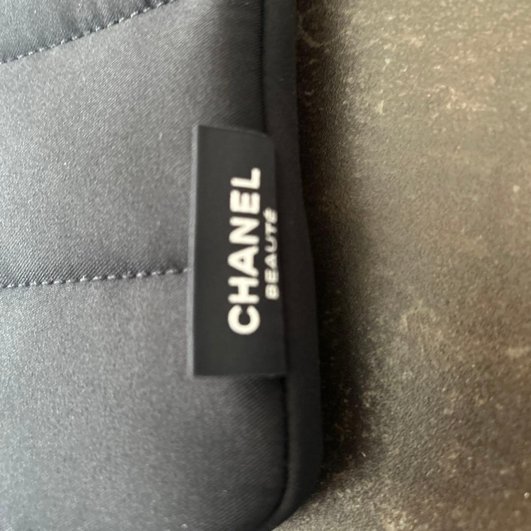 CHANEL PCキルティングケース