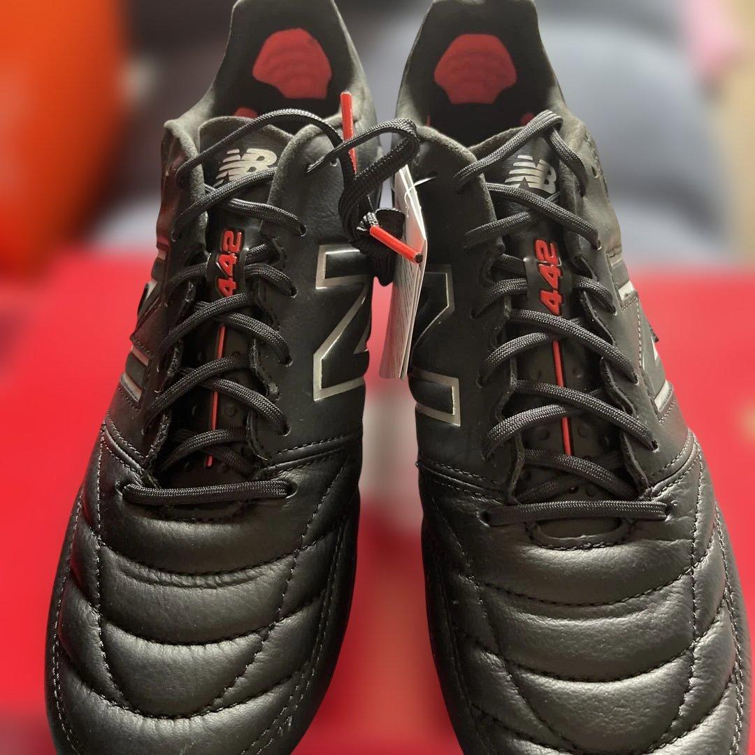 新品タグ付きNew Balance 442 ブラック サッカースパイク　27㎝