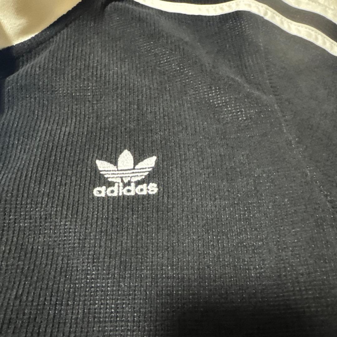 こ*し様 adidas トラックジャケット 黒 アイボリー
