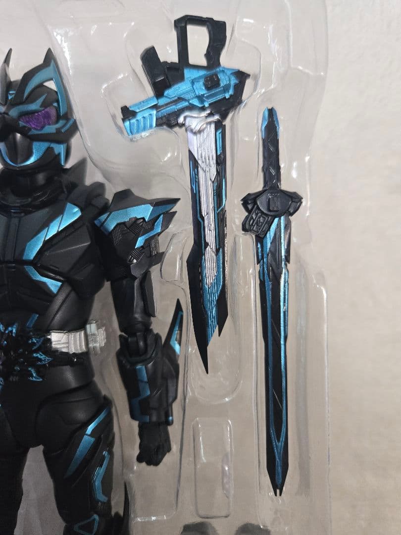 S.H.Figuarts 仮面ライダー Xギーツ　クロスギーツ