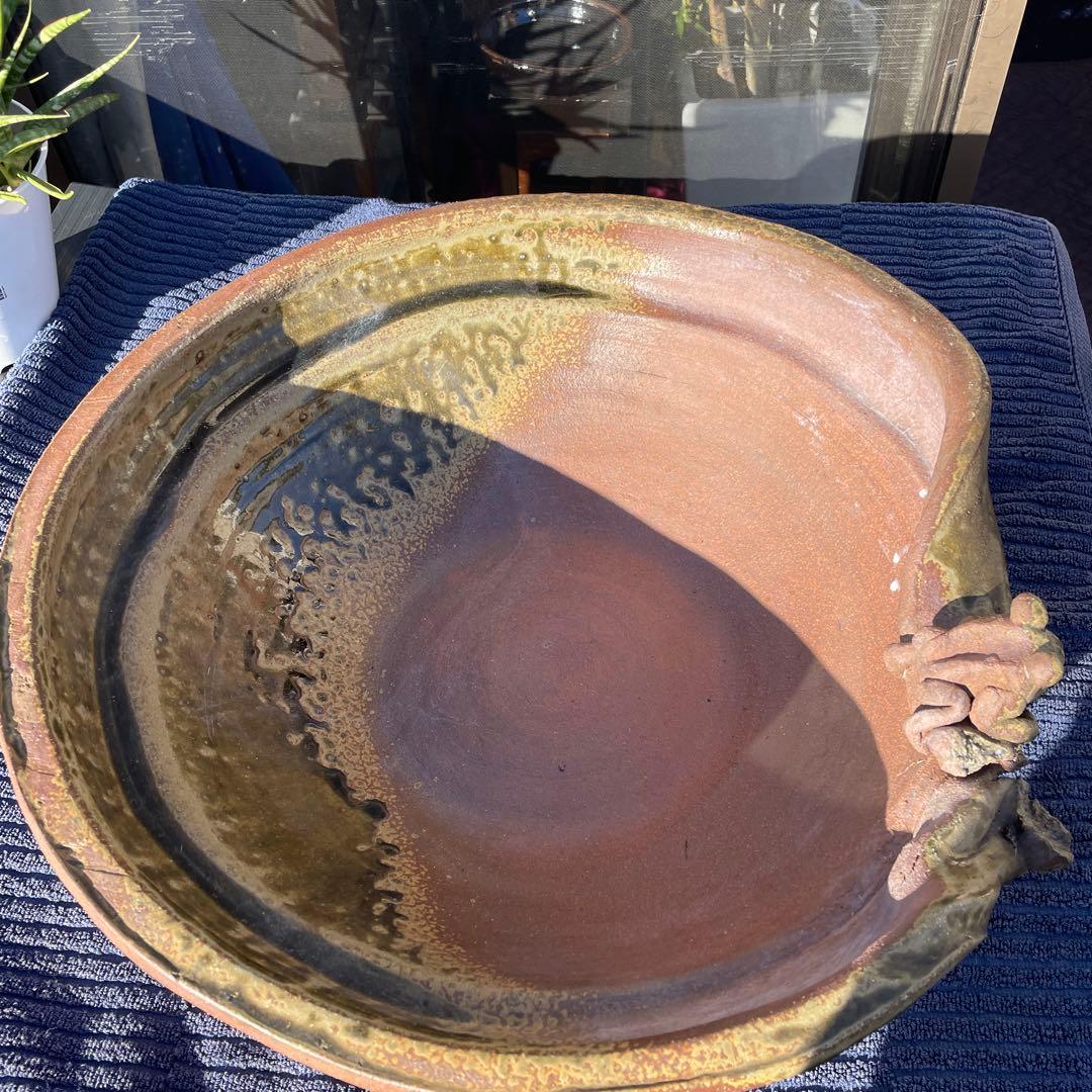 信楽焼　ビードロ蛙付めだか鉢　金魚鉢・陶器　47×17