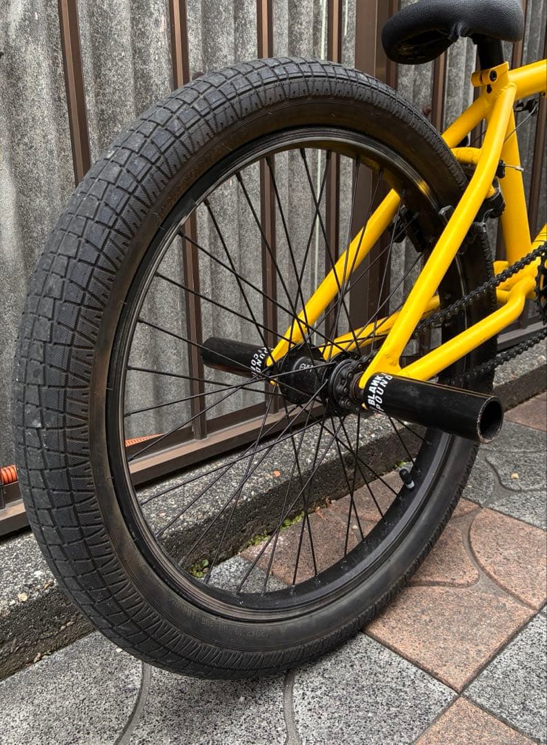 BMX ストリート　競技用　日本に一台　海外コラボ　　　手　40000円