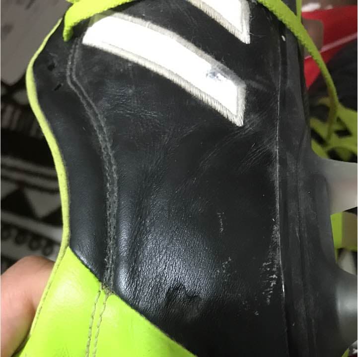アディダス取り替え式サッカースパイク