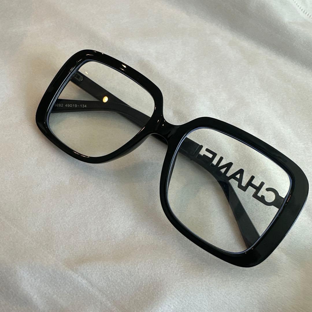 新品　CHANEL 伊達メガネ　ノベルティ