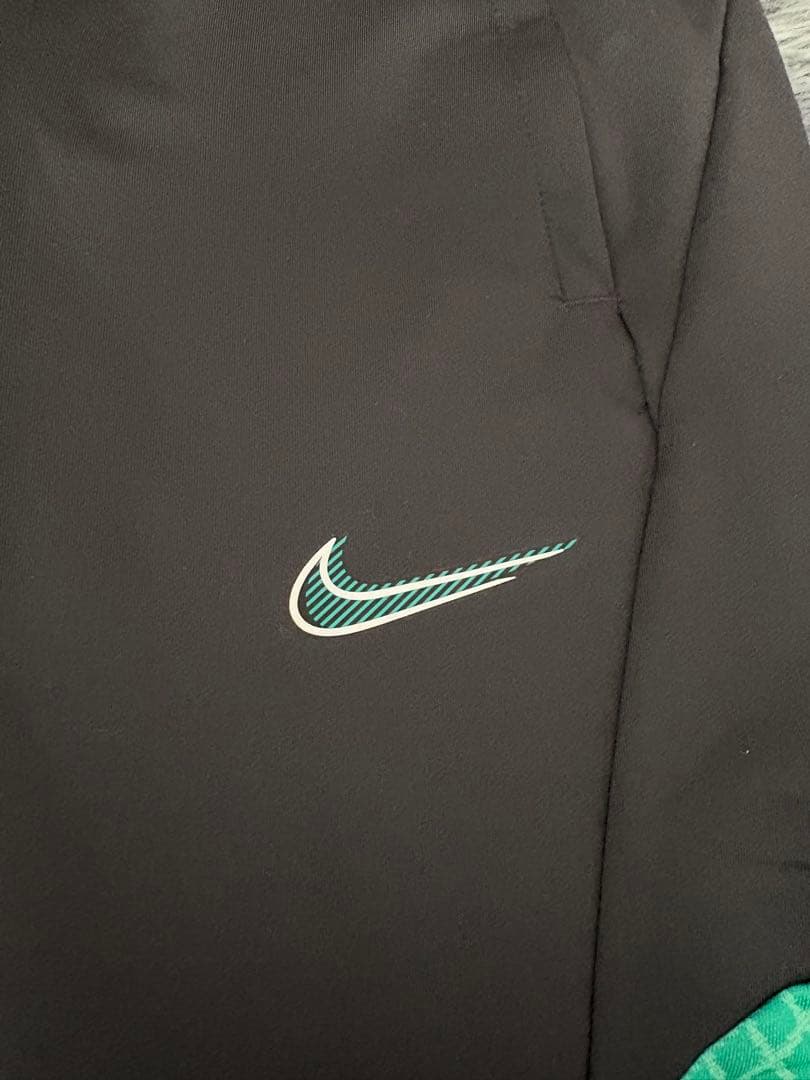 超美品 NIKE ナイキ サッカー トレーニングウェア 上下セット最終値下げ！！