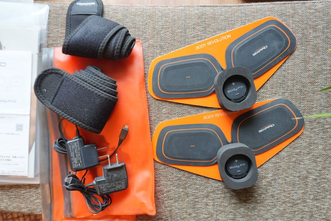【正規品・取説有り】SIXPAD BODY FIT2