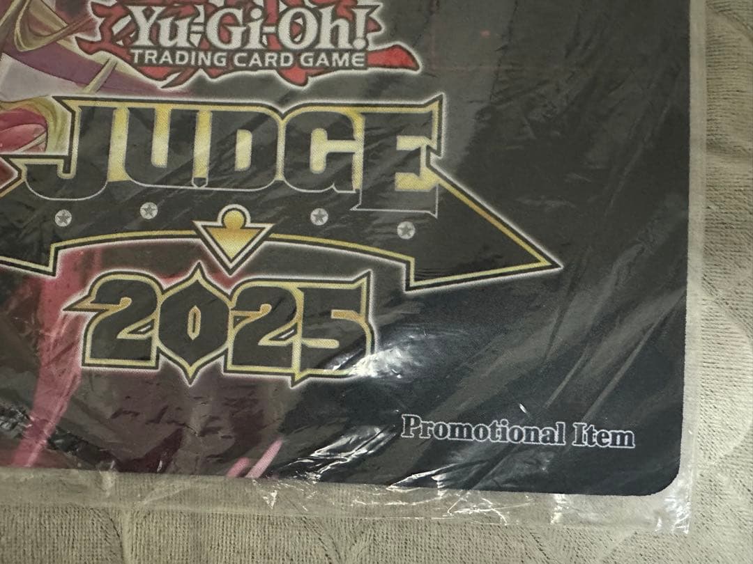 【公式】希少 EU版 紅涙の魔ラクリモーサ judge2025プレイマット