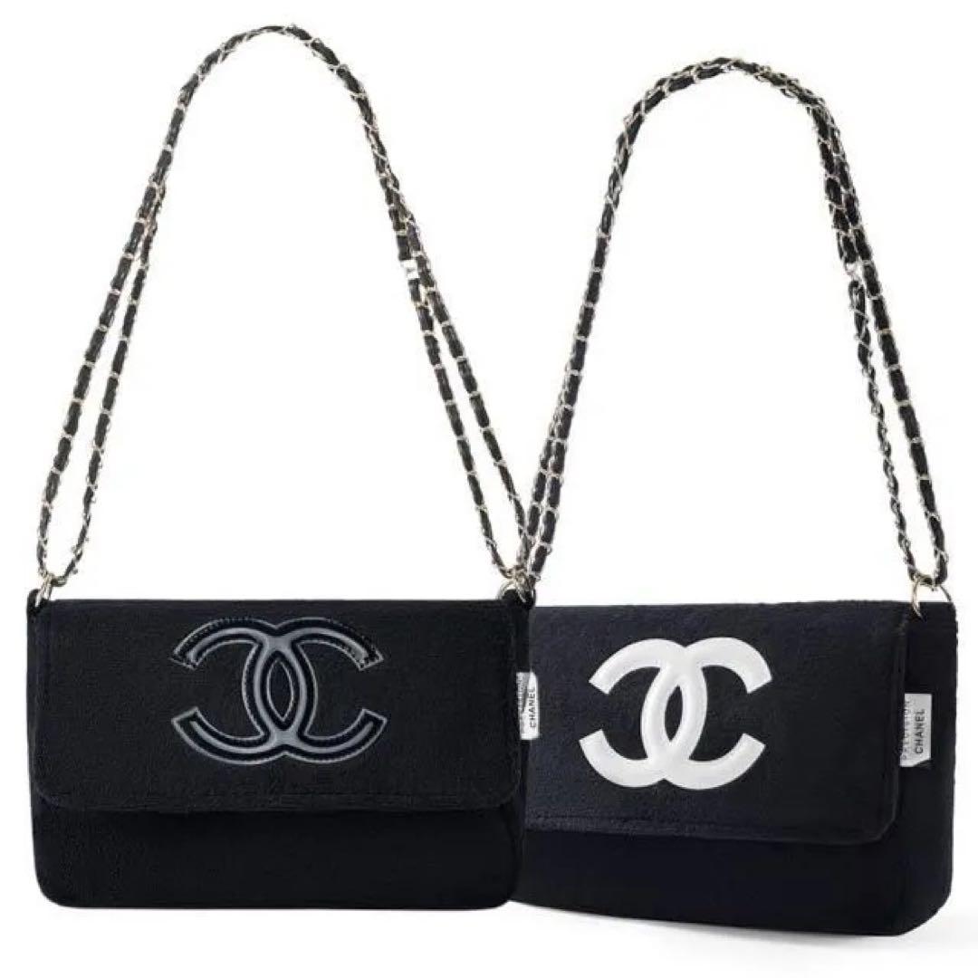 C*♡様 CHANEL シャネル ミニバッグ ポーチ ブラック×ホワイトロゴ チ