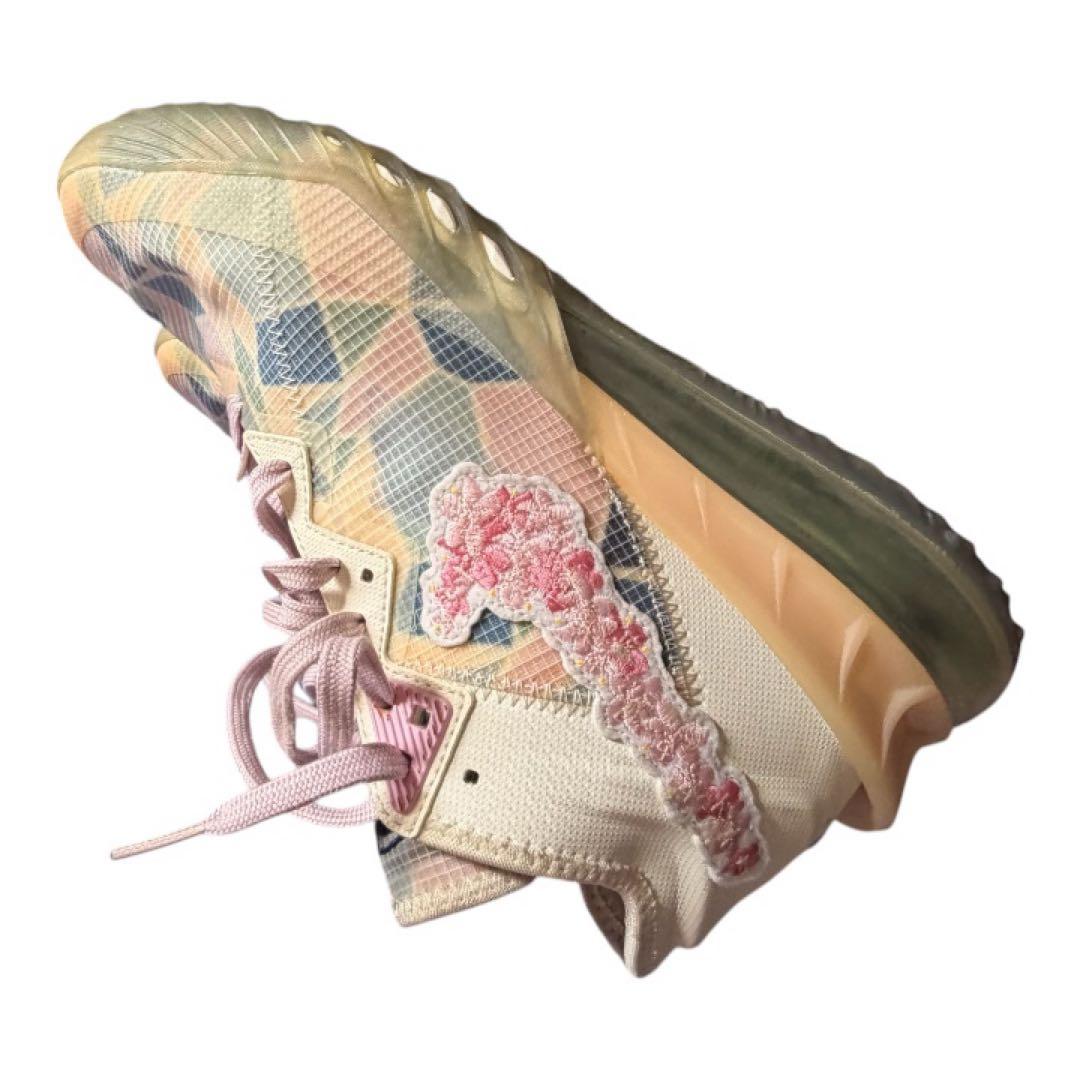 LeBron18 low 桜