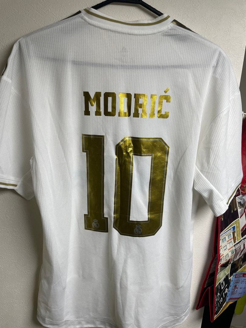 Real Madrid MODRIĆ 10番 シャツ