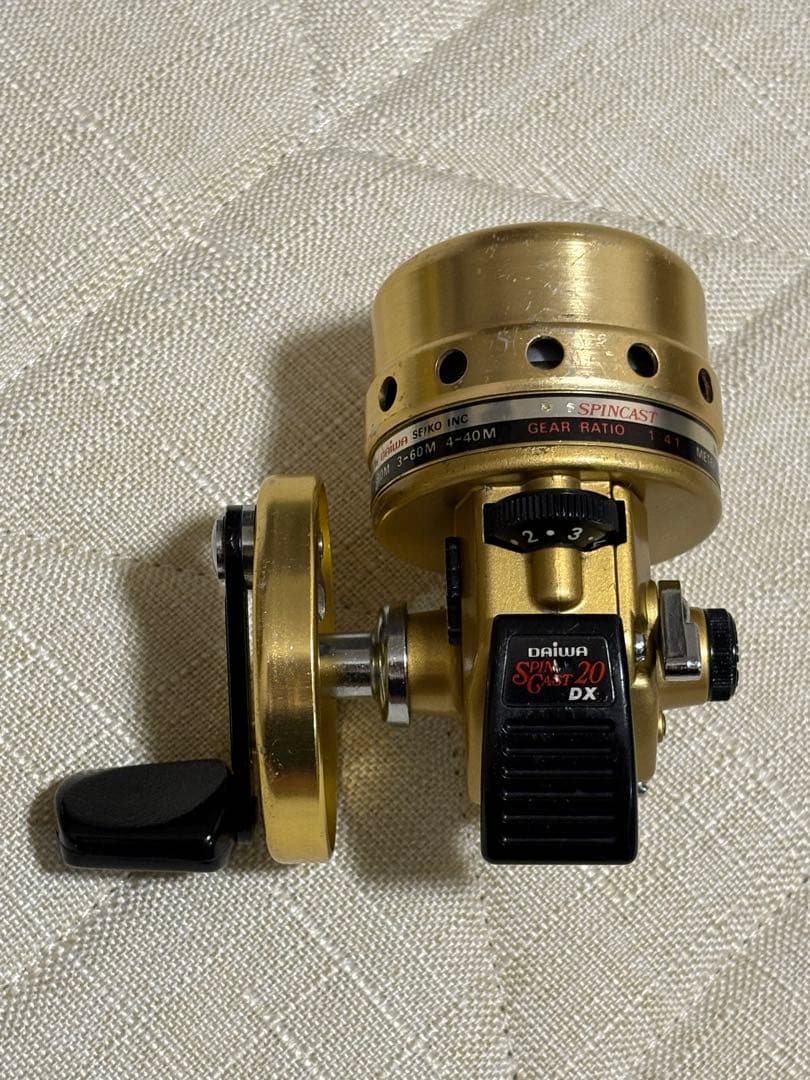 ダイワ　スピンキャスト　20DX箱付き　st-20美品　2台セット　 DAIWA