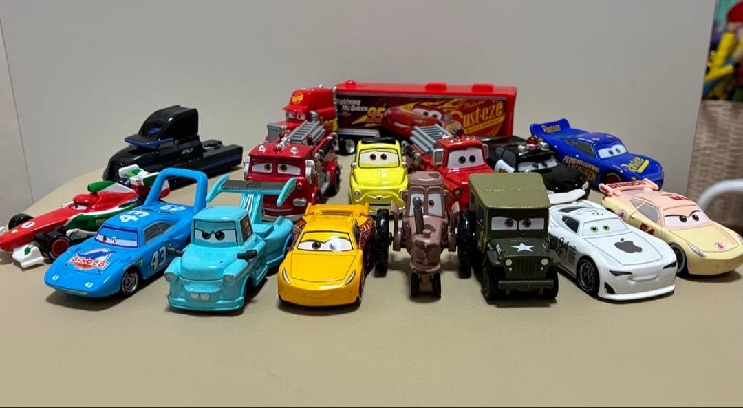 カーズ　ミニカー　まとめ売り　12台
