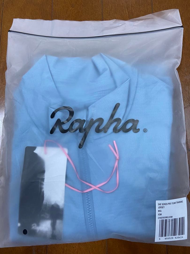 ★Raphaプロチームのミッドウェイトロングスリーブジャージ
