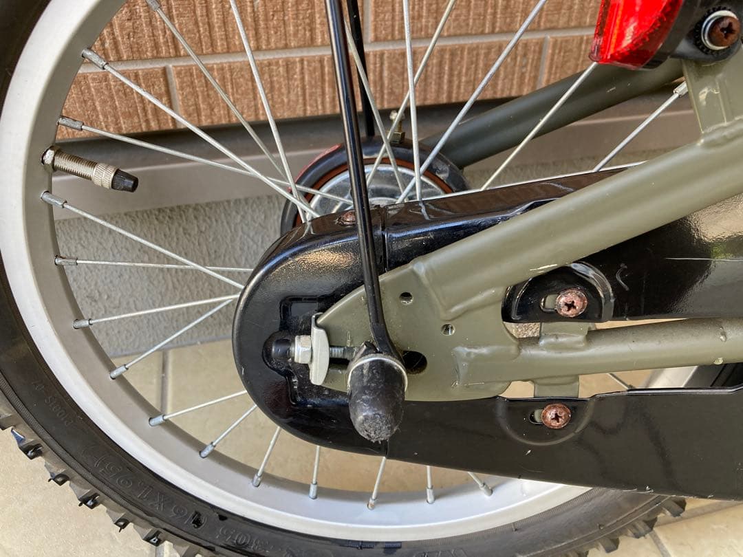 【送料込み】　Jeep 16インチ キッズ自転車 オリーブグリーン　補助輪付き