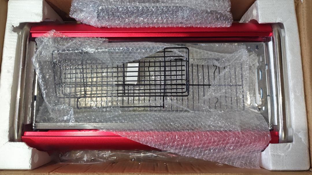 バーベキューコンロ　赤　新品未使用（訳あり)765✖️900