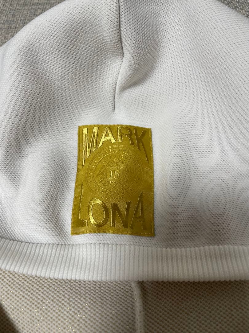MARK & LONA ホワイトレディースパーカー スカルデザイン