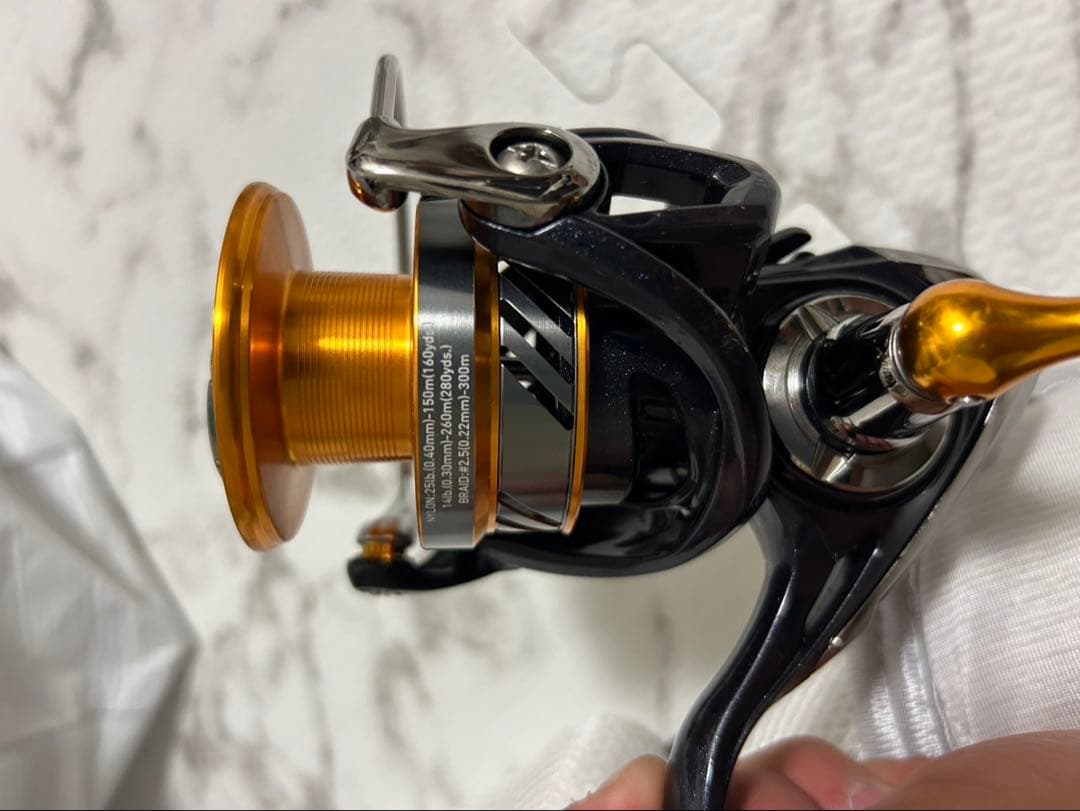 REVROS LT 5000D-CH フィッシングリール