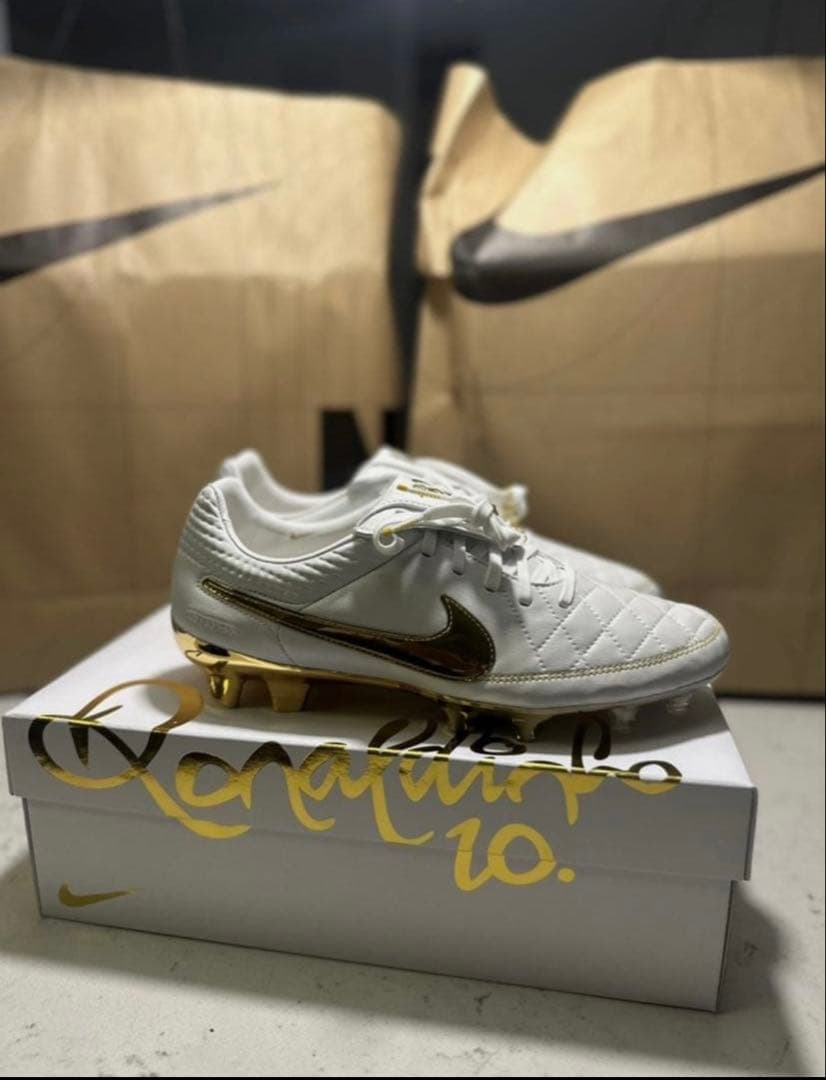 Ronaldinho × Nike Tiempo Legend FG 25.5