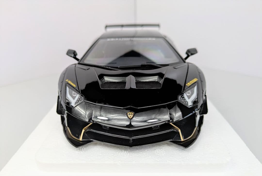 ミニカー 1/18 オートアート ランボルギーニ アヴェンタドール LB-WO