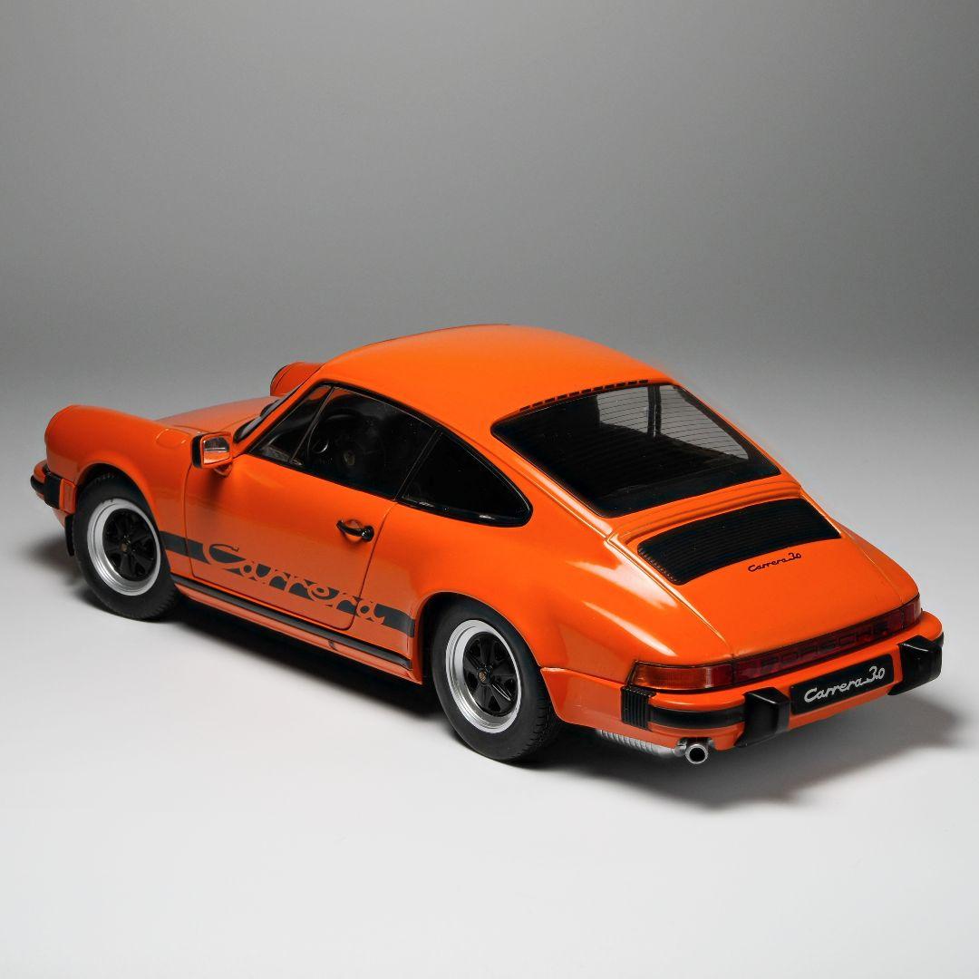 ソリド 1/18 ポルシェ 911 カレラ3.0 オレンジ