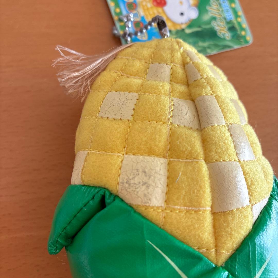 ハローキティ 北海道限定　ぬいぐるみ　とうもろこし　ラベンダーキツネ