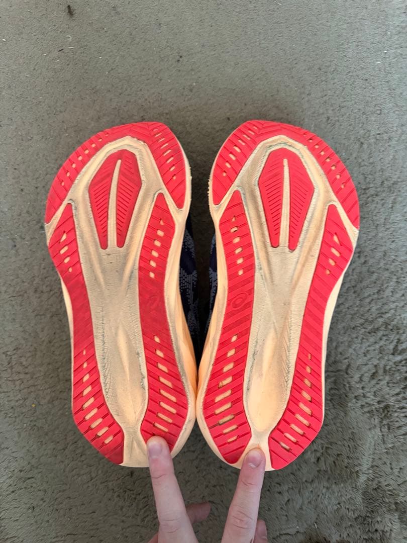 asicsノヴァブラスト5 27.0