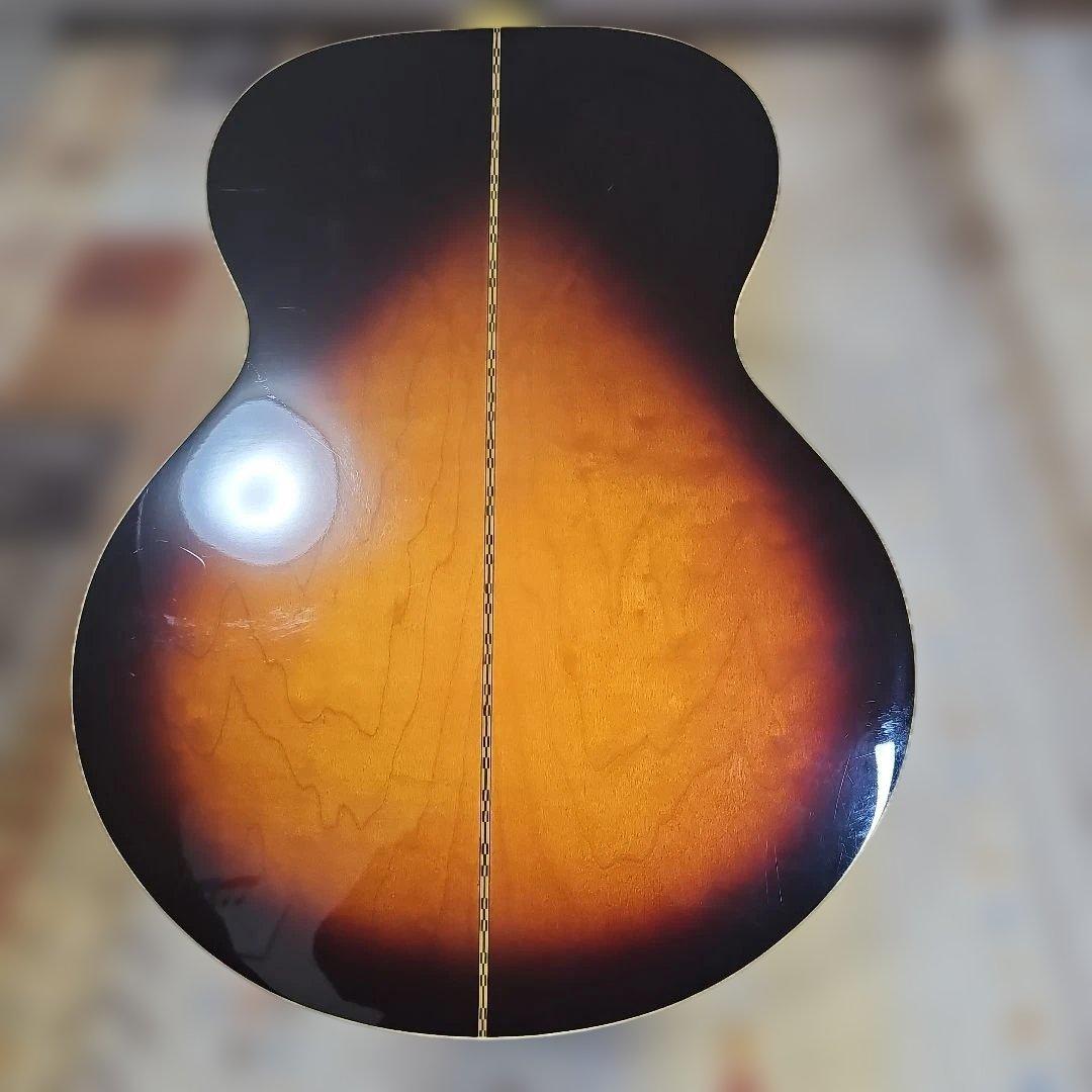 Epiphonc.EJ-200VS 社外製ソフトケース付き。