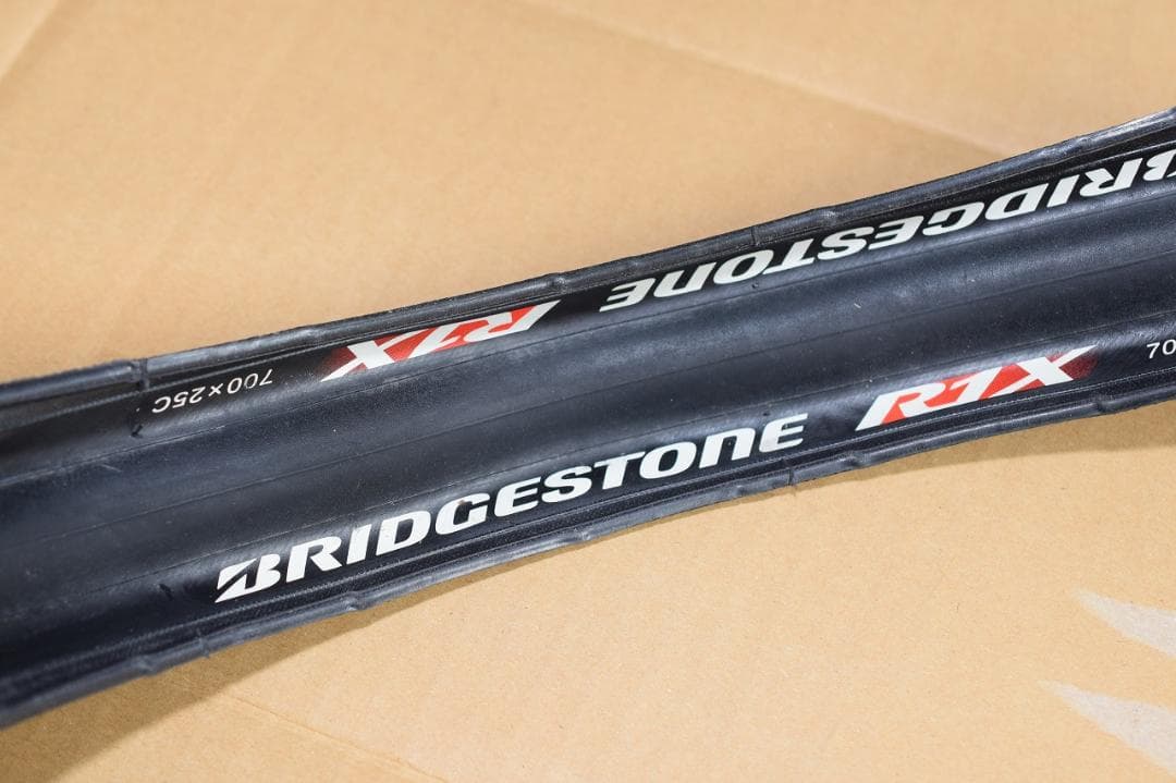 BRIDGESTONE R1X 700×25Cクリンチャータイヤ中古品　送料込み