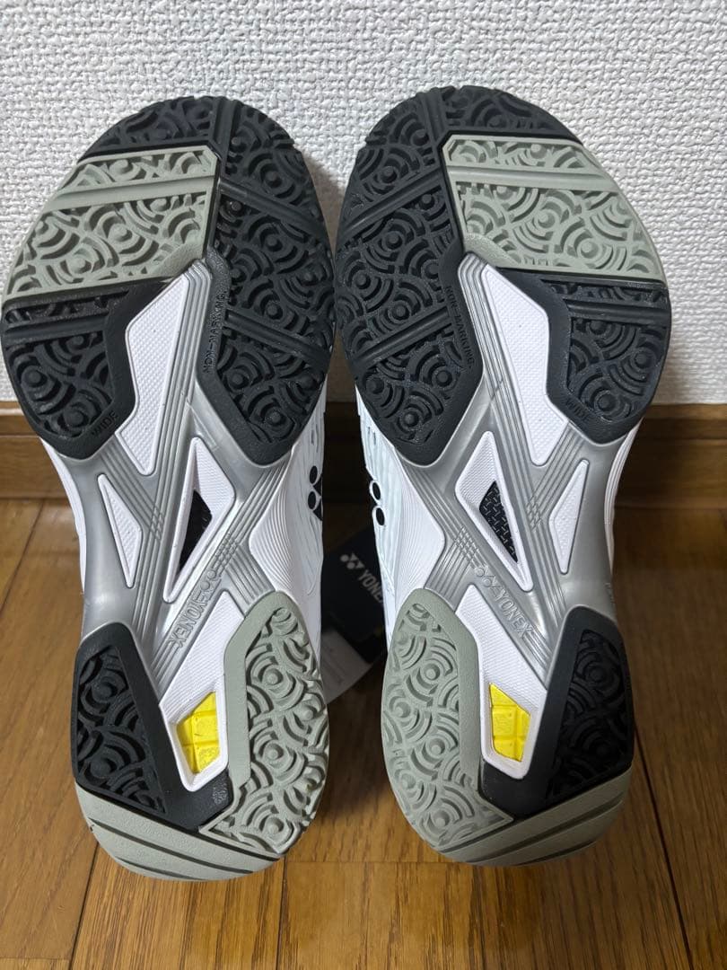 新品未使用 ヨネックス テニスシューズ パワークッション ソニケージ2 23.5