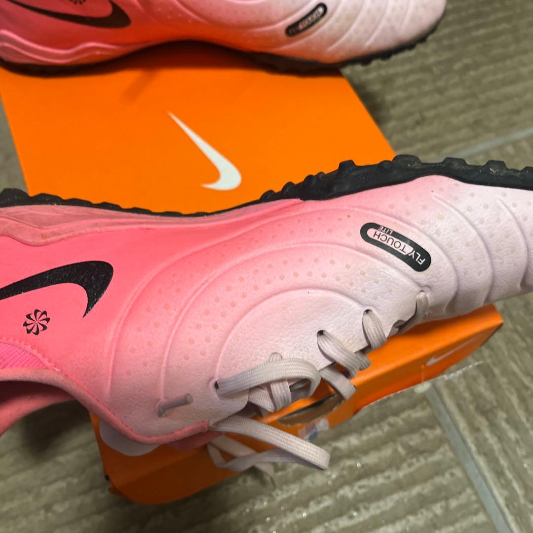 Nike サッカーシューズ ピンク ブラック