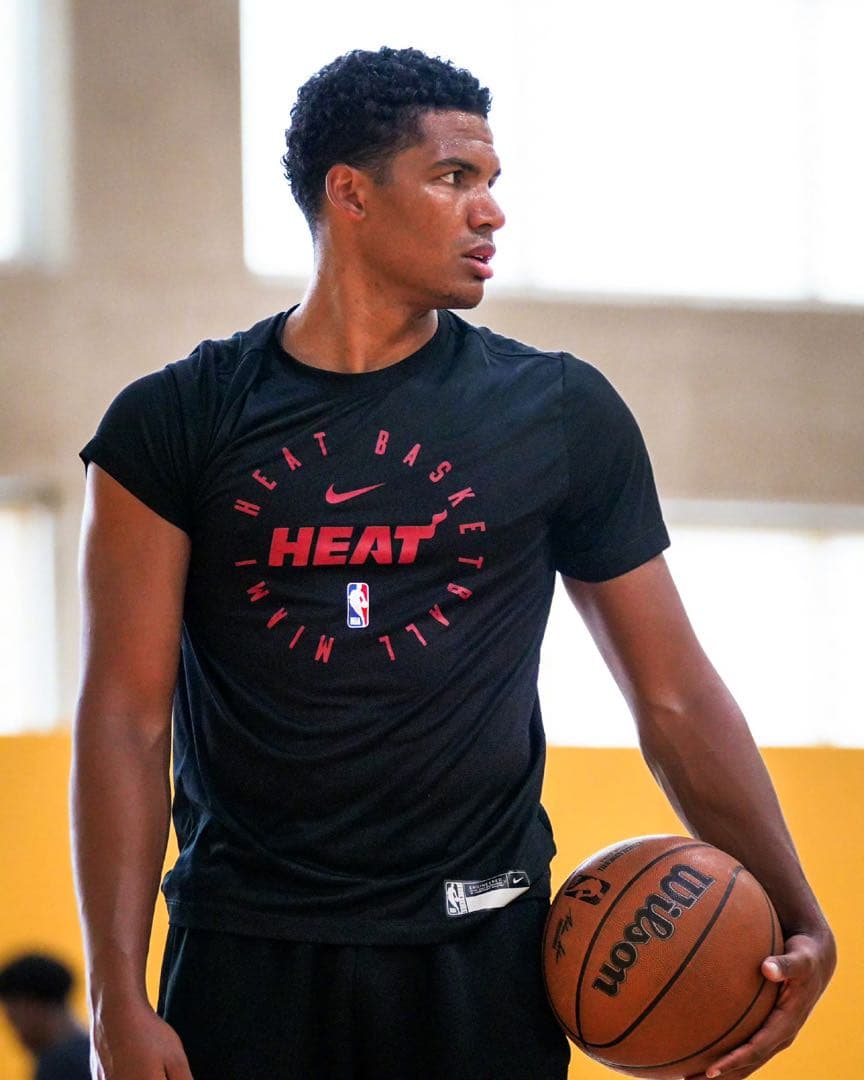 ナイキマイアミヒートNBA25シーズン選手支給品プラクティスTシャツMサイズ