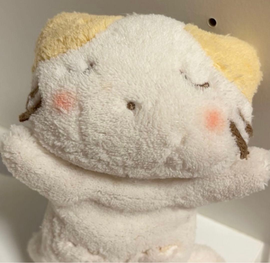 レア　マシュマロみたいなふわふわにゃんこ　マスコット　ぬいぐるみ