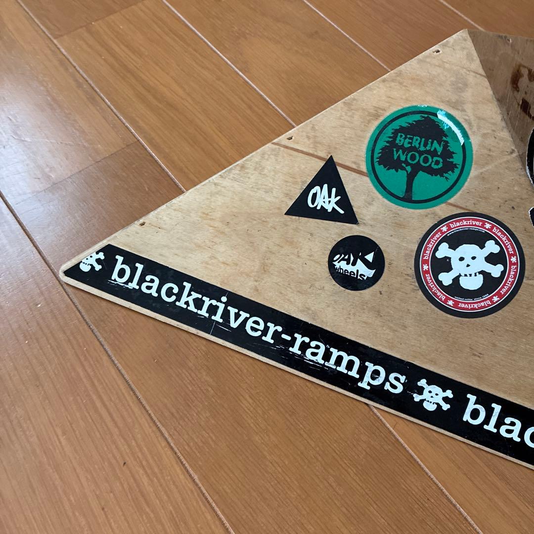 指スケ　セクション　black