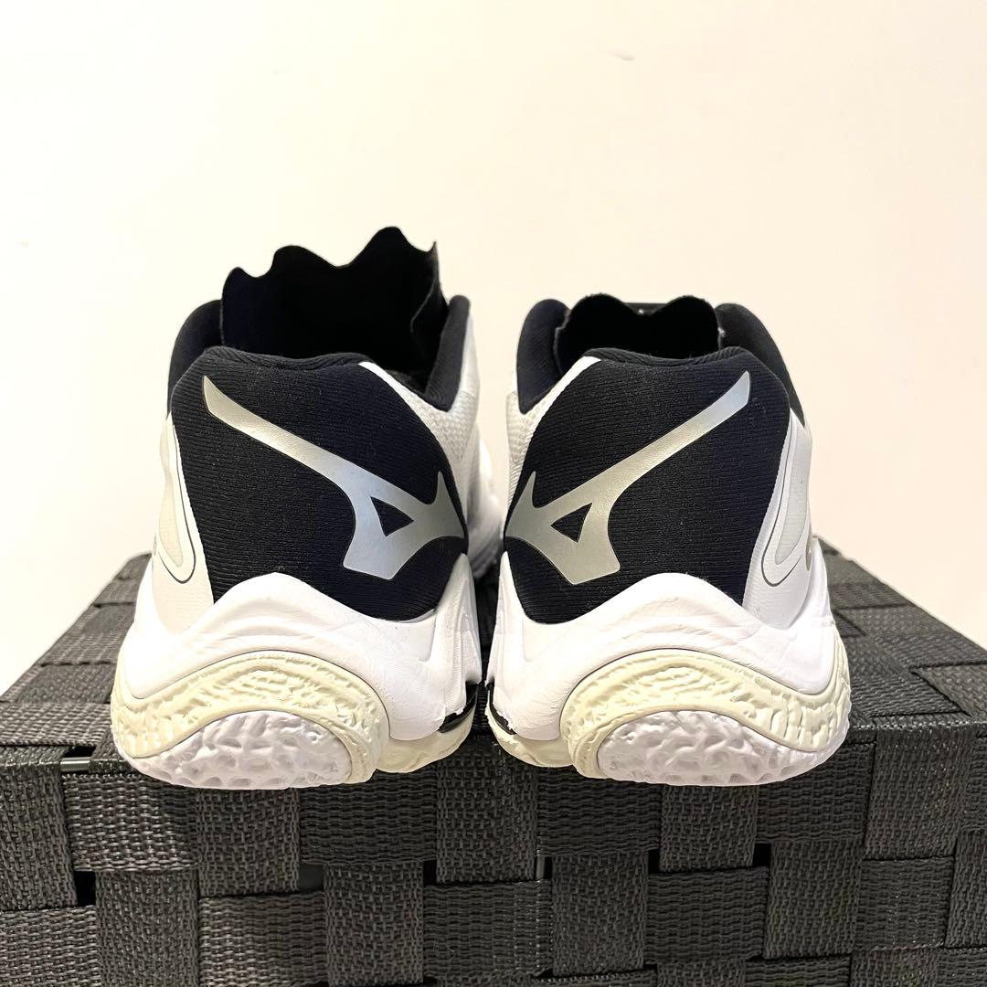 MIZUNO◾️ミズノ◾️バレーボールシューズ ◾️ウエーブライトニングZ8◾️23.5