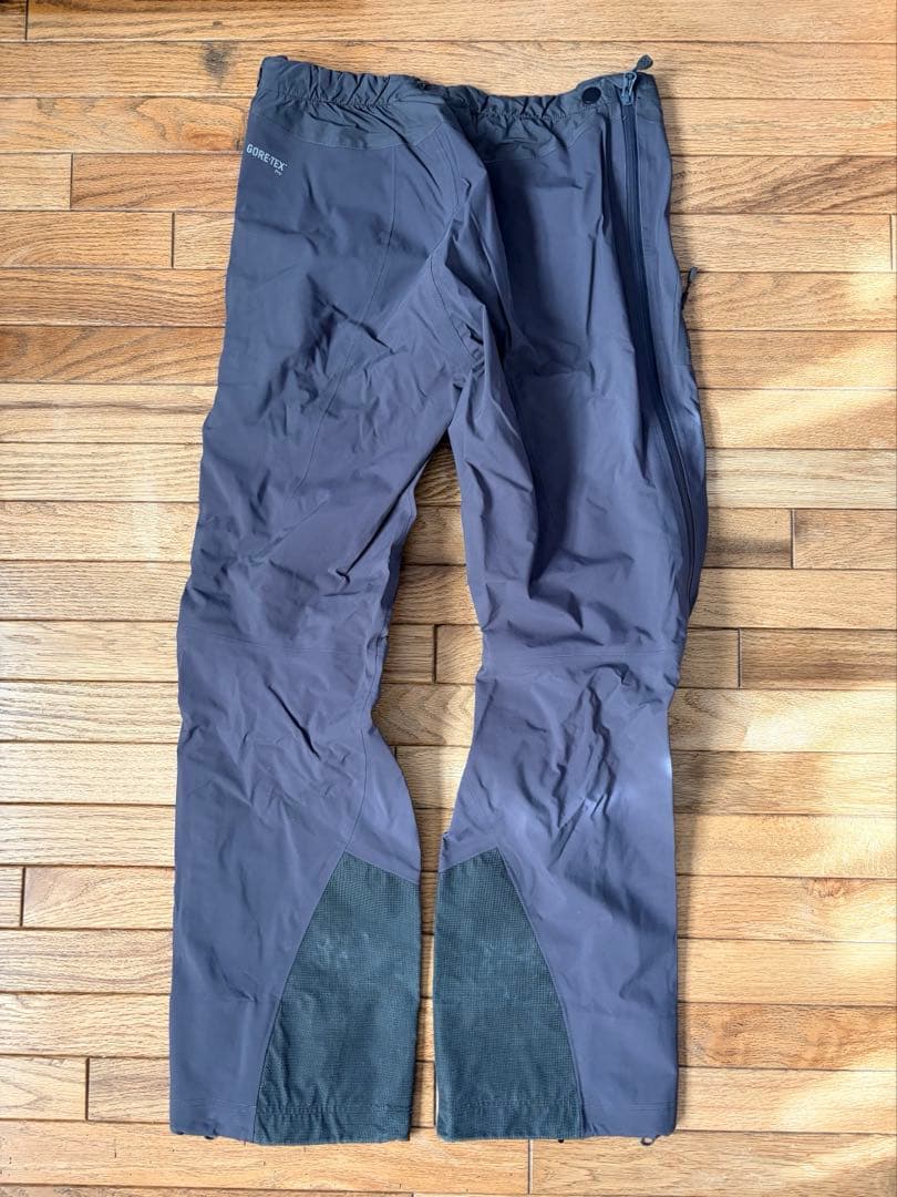 ホグロフス　スノーパンツ　レディースS
