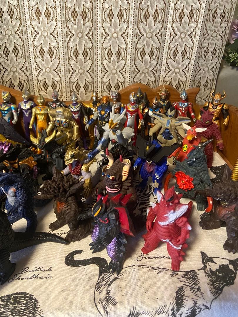ウルトラマンシリーズ 怪獣フィギュア 美品 90体以上 まとめ売り