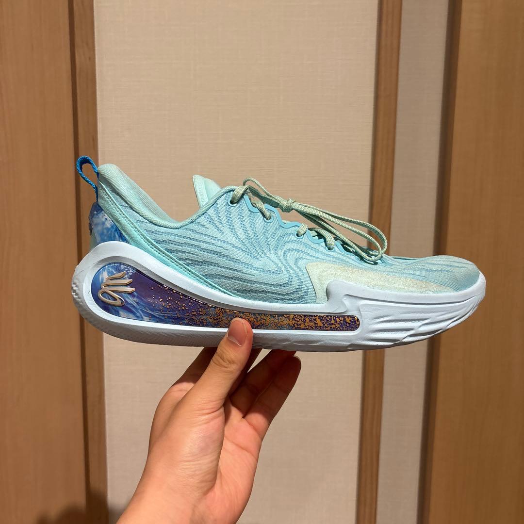 Curry12 水色
