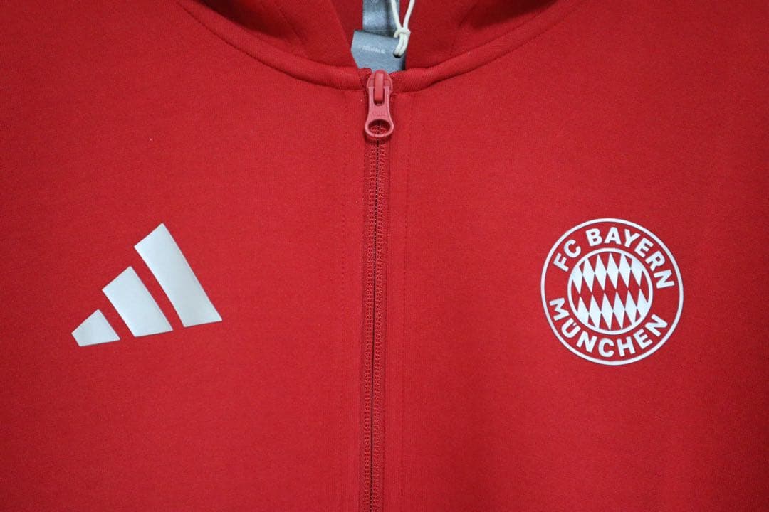 新品 アディダス　adidas サッカー FCバイエルン アンセムジャケット