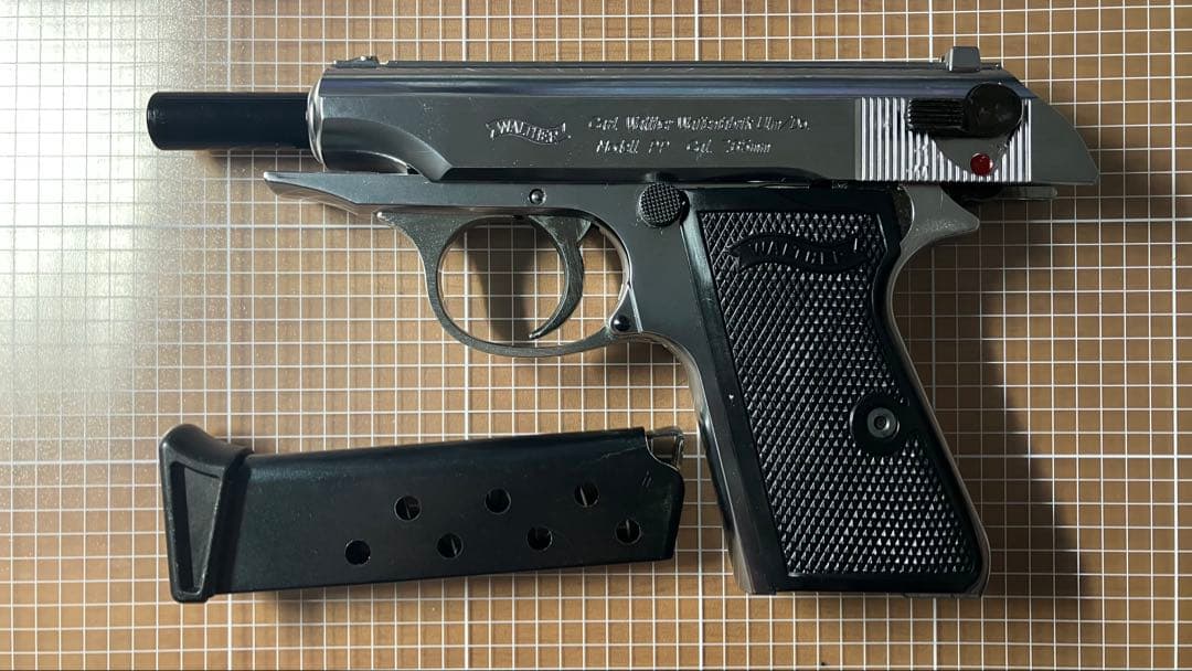 マルシン Walther PP シルバーABS モデルガン 完成品