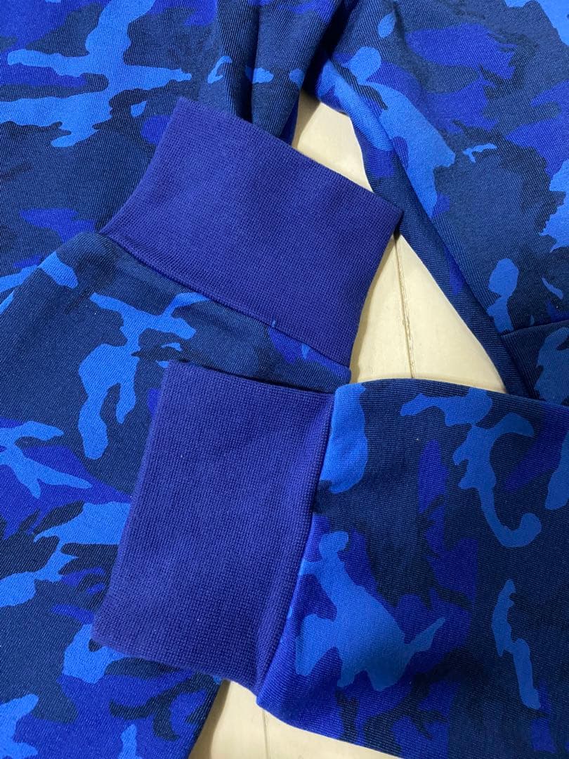 ナイキテックフリース　セットアップMブルーカモ