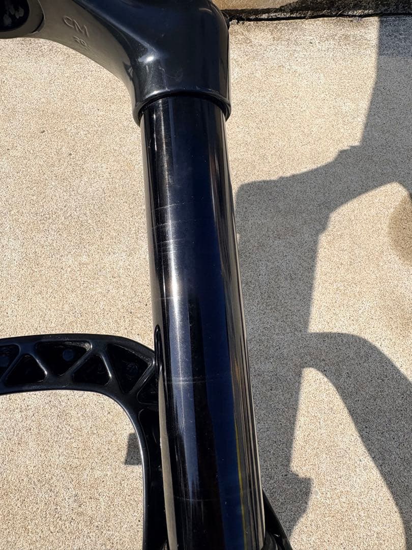 160mmトラベルRockShox yari サスペンションフォーク ブラック