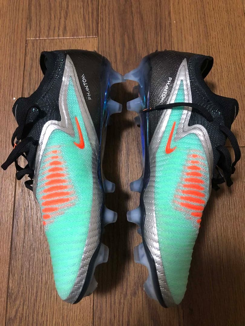 Nike Phantom サッカーシューズ