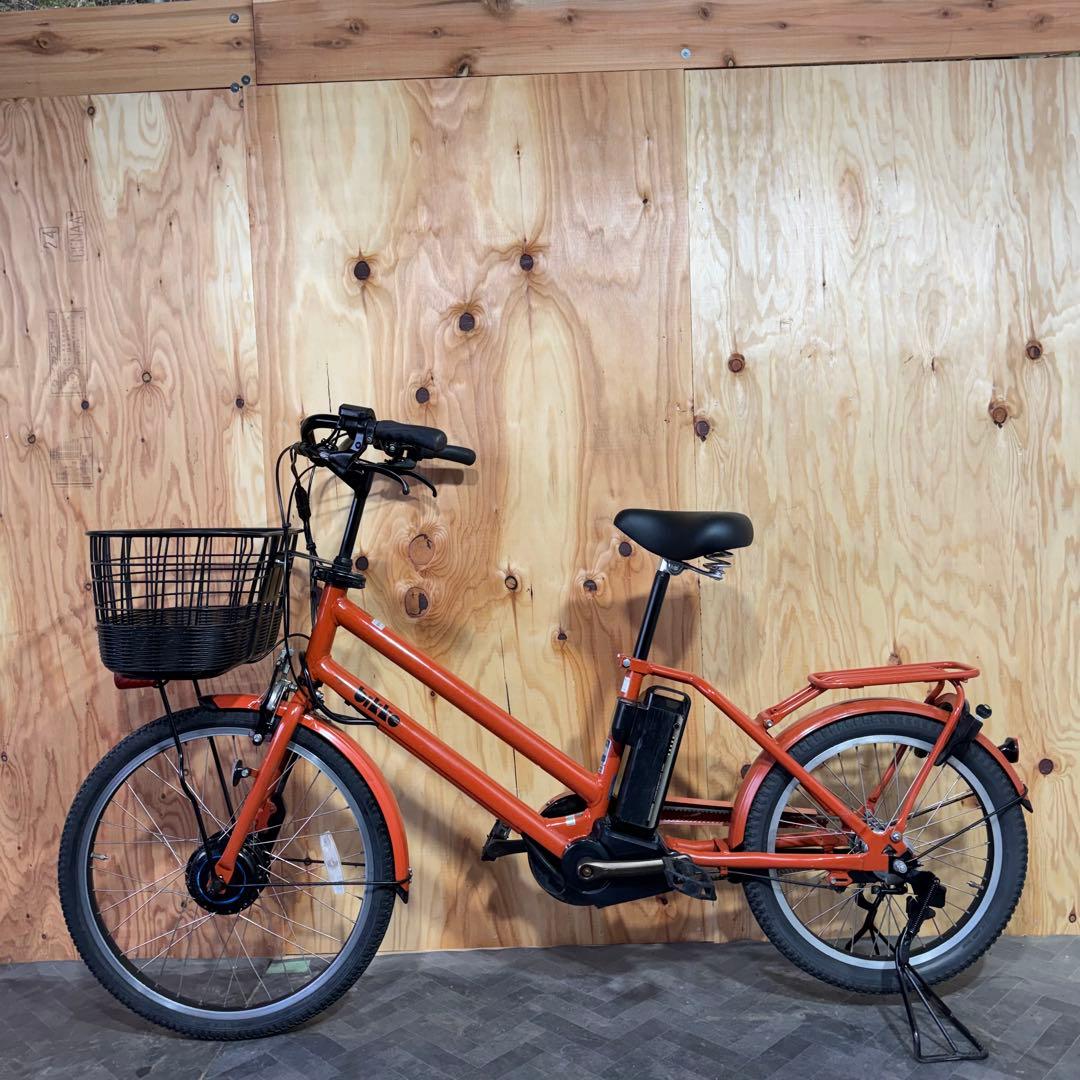 オレンジ色 電動アシスト自転車 シティタイプ
